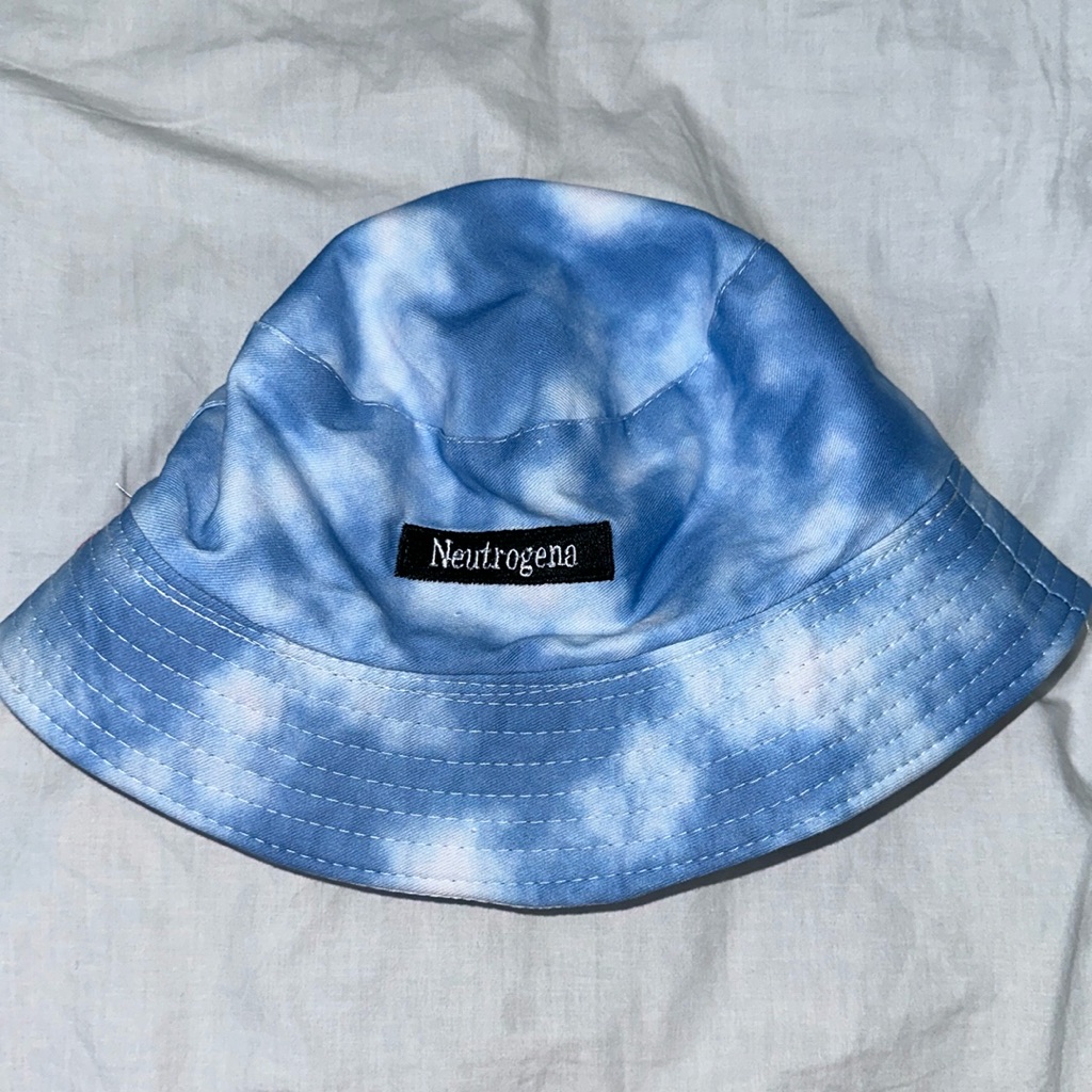 Neutrogena Hat